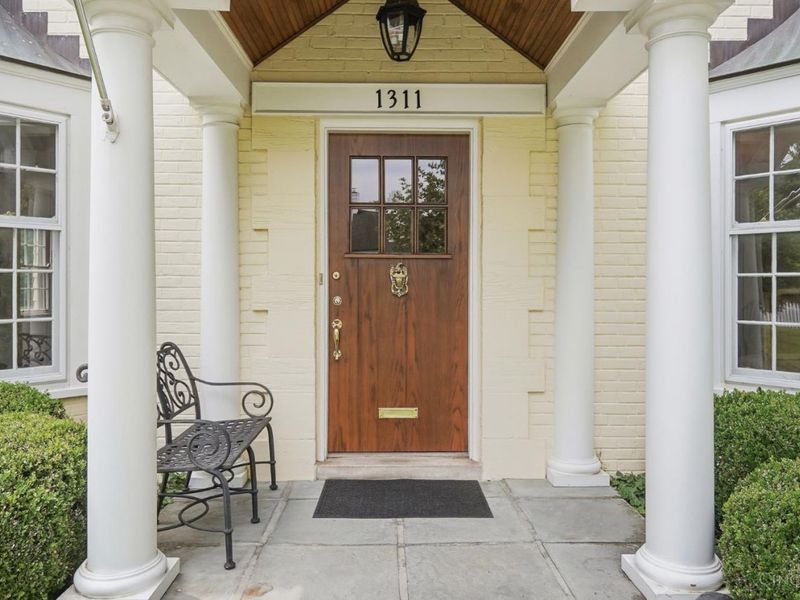 1311 Hayward Court, Cincinnati, OH 45208 Photo 5