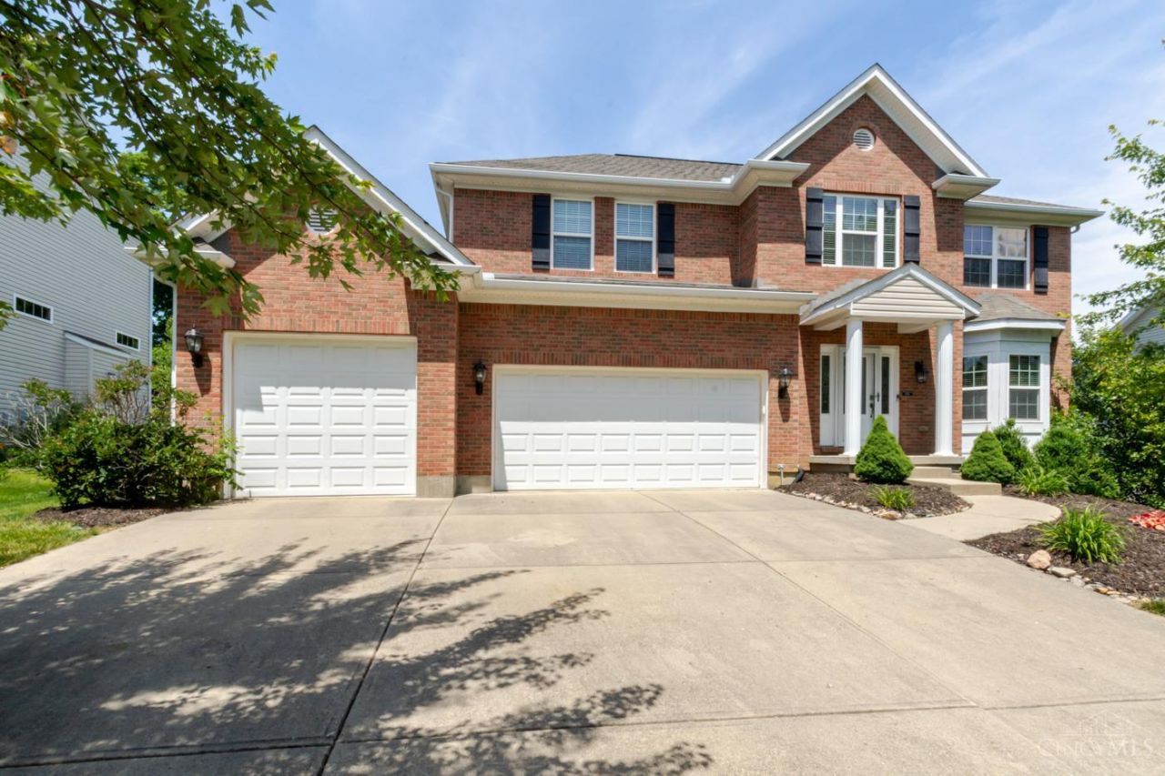 2186 Tourney Trail, Beavercreek, OH 45434 Main Photo