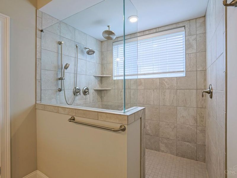 4143 Parkview Drive, Blue Ash, OH 45242 Photo 10