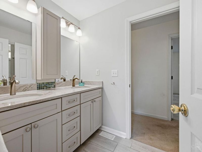 9499 Benchmark Lane, Cincinnati, OH 45242 Photo 62