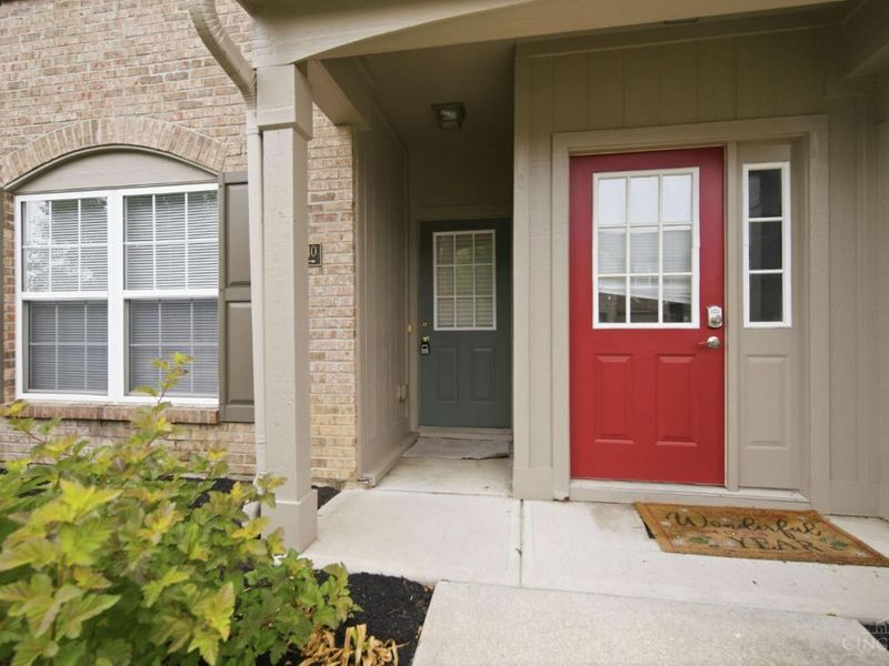 5840 Bayswater Drive, Mason, OH 45040 Photo 2