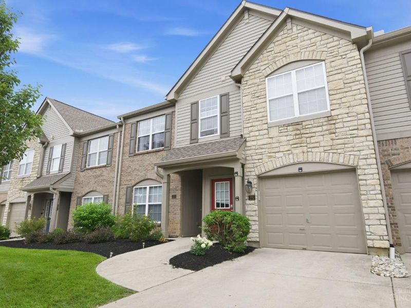 5840 Bayswater Drive, Mason, OH 45040 Photo 3