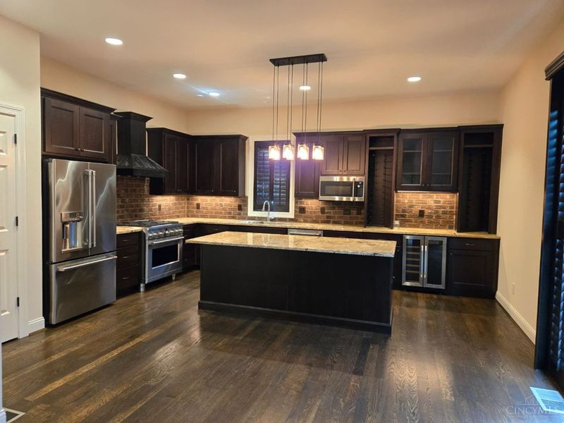 3116 Woodburn Avenue, Cincinnati, OH 45207 Photo 2
