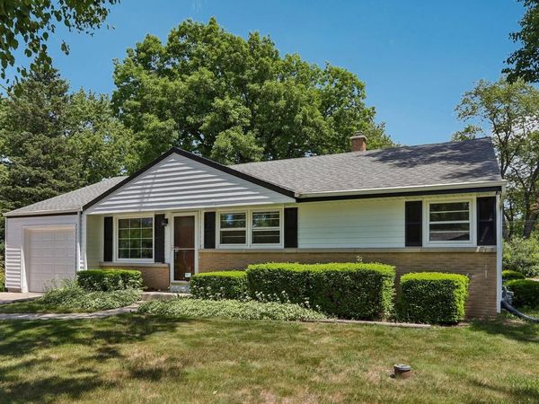 5700 S 41st STREET, Greenfield, WI 53221