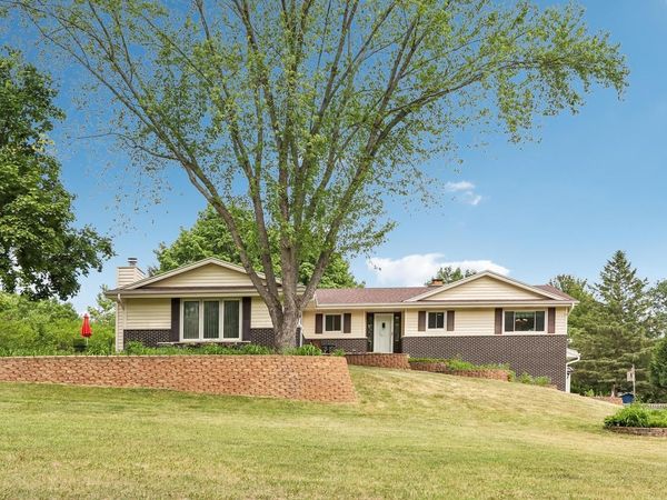 804 Lochtyn RIDGE, Wales, WI 53183