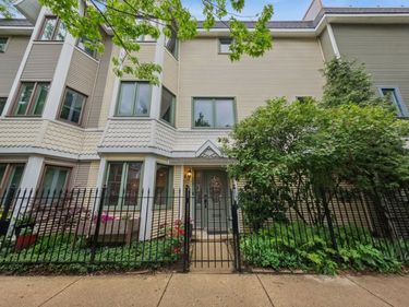 3312 N Racine Avenue , Chicago, IL 60657