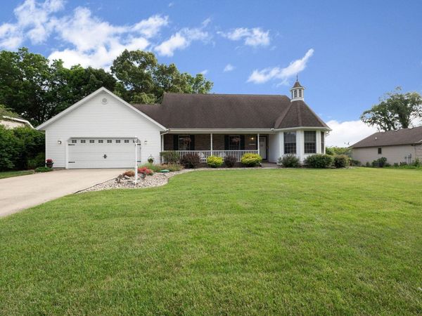 25612 Shorewood Court, South Bend, IN 46619