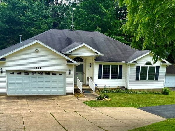 1362 Turkeyfoot Lake Road , Barberton, OH 44203