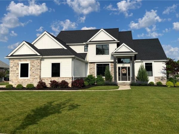 3422 Mass Drive , Avon, OH 44011