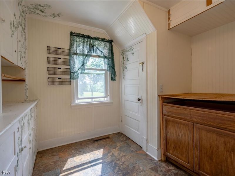 3372 McClintocksburg Road, Diamond, OH 44412 Photo 11