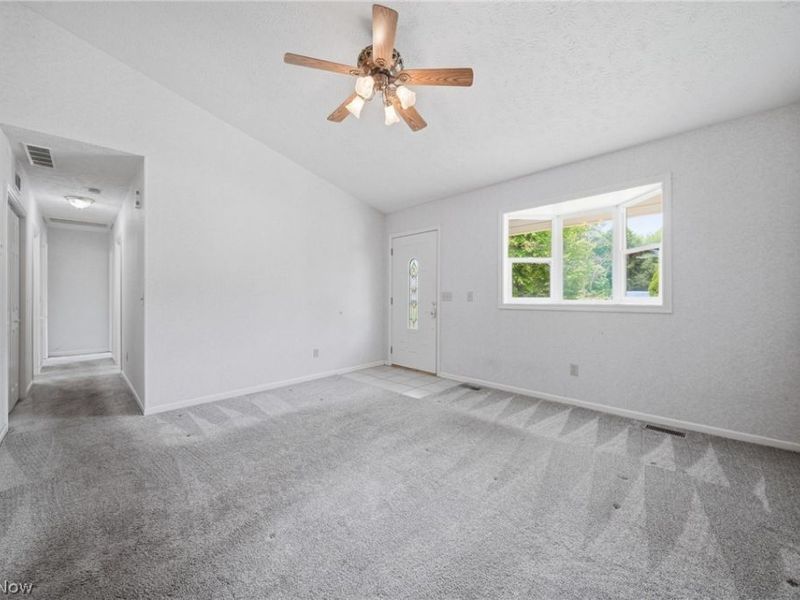 5390 Savannah Drive, Ashtabula, OH 44004 Photo 4