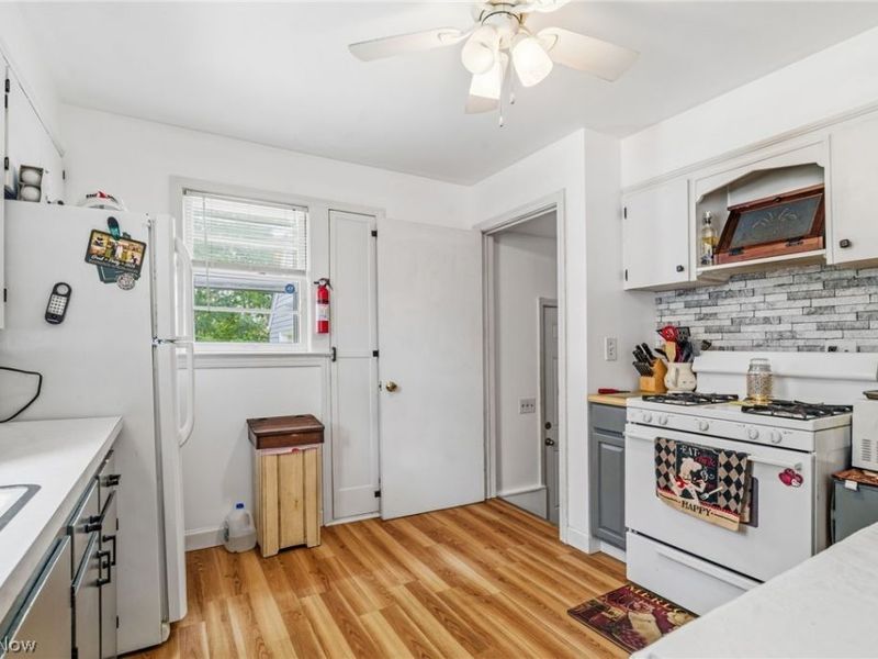1612 Cherry Avenue NE, Canton, OH 44714 Photo 10