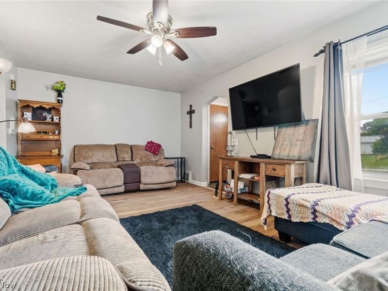 1612 Cherry Avenue NE, Canton, OH 44714 Photo 6