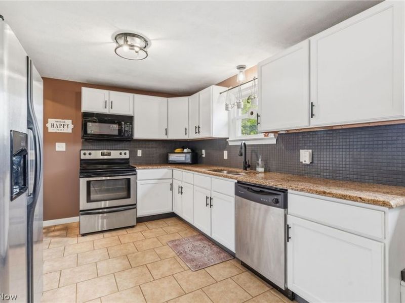 2221 Schneider Street NW, North Canton, OH 44720 Photo 12