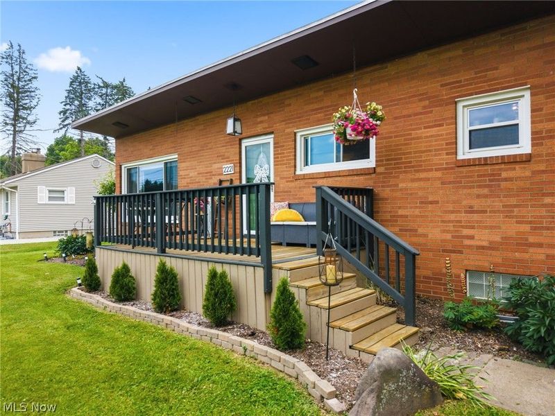 2221 Schneider Street NW, North Canton, OH 44720 Photo 4