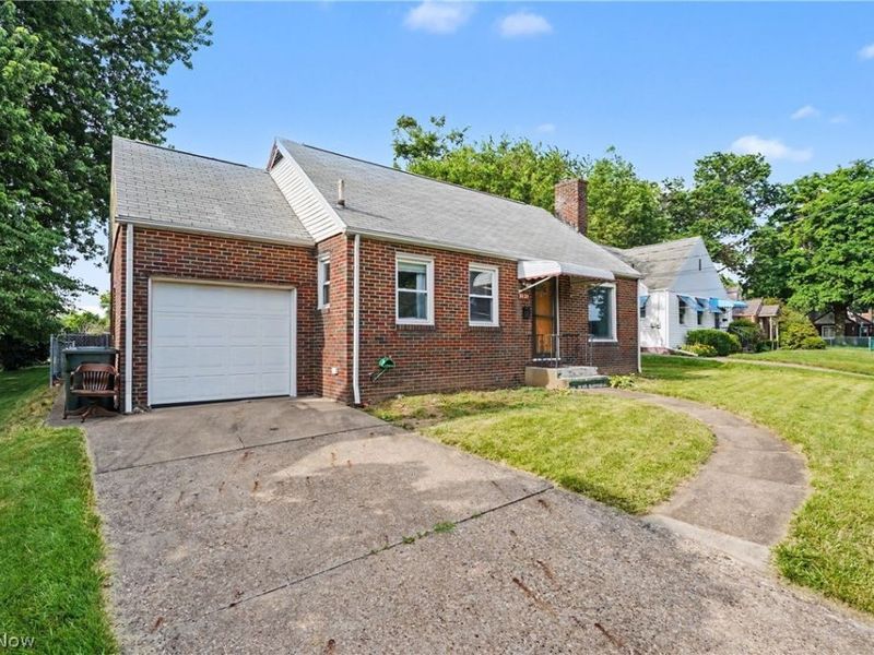 1431 21st Street NW, Canton, OH 44709 Photo 2
