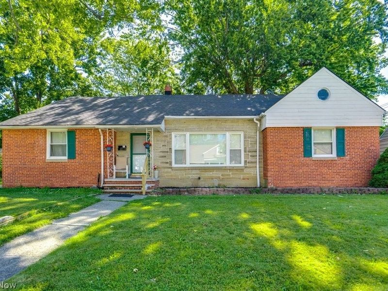 241 E 242nd Street , Euclid, OH 44123 Photo 1
