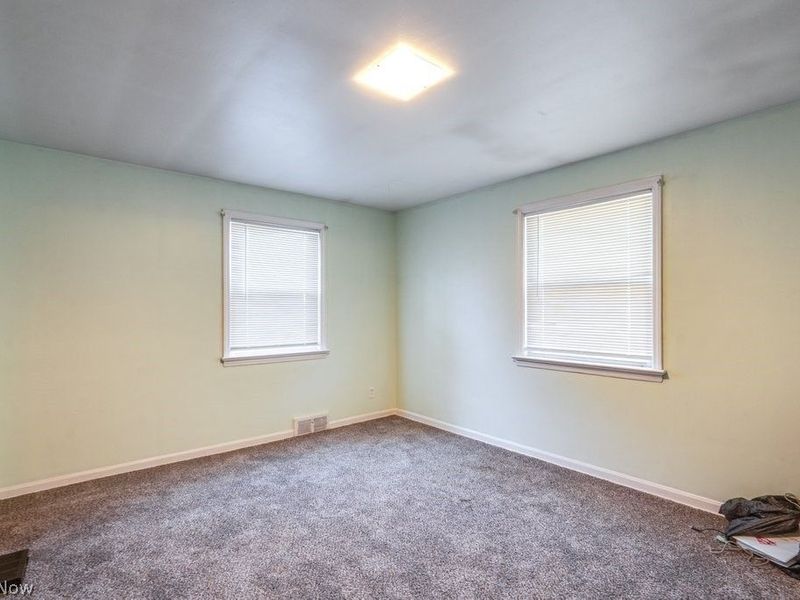 241 E 242nd Street , Euclid, OH 44123 Photo 10