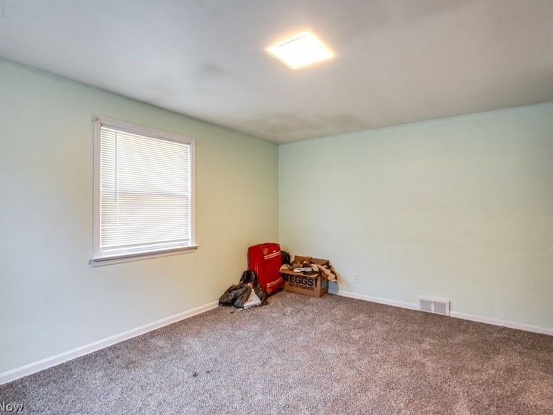 241 E 242nd Street , Euclid, OH 44123 Photo 11