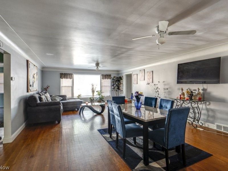 241 E 242nd Street , Euclid, OH 44123 Photo 6