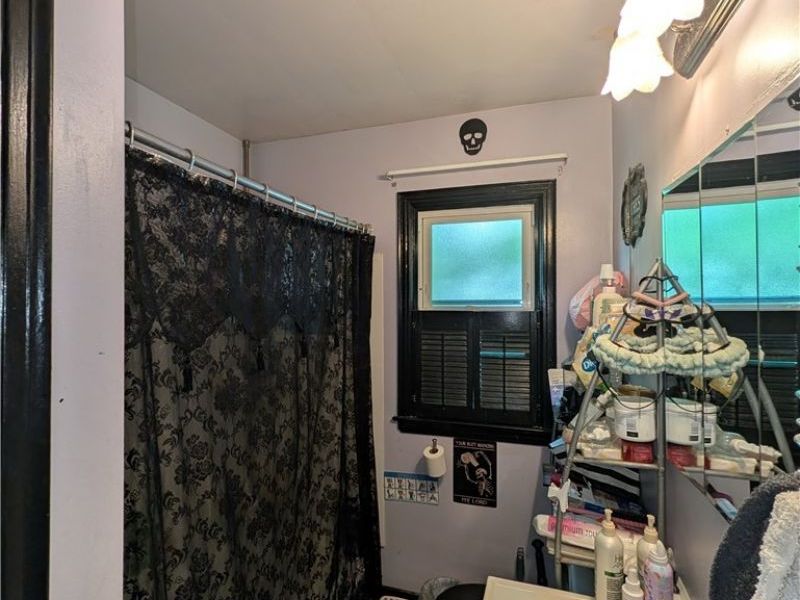 2567 E 38th Street , Lorain, OH 44055 Photo 11