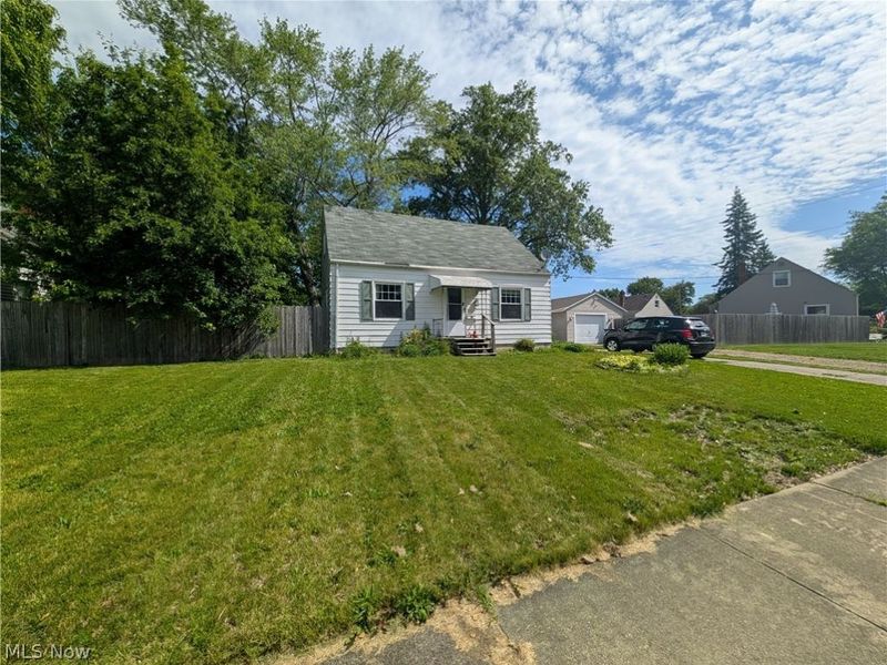 2567 E 38th Street , Lorain, OH 44055 Photo 3