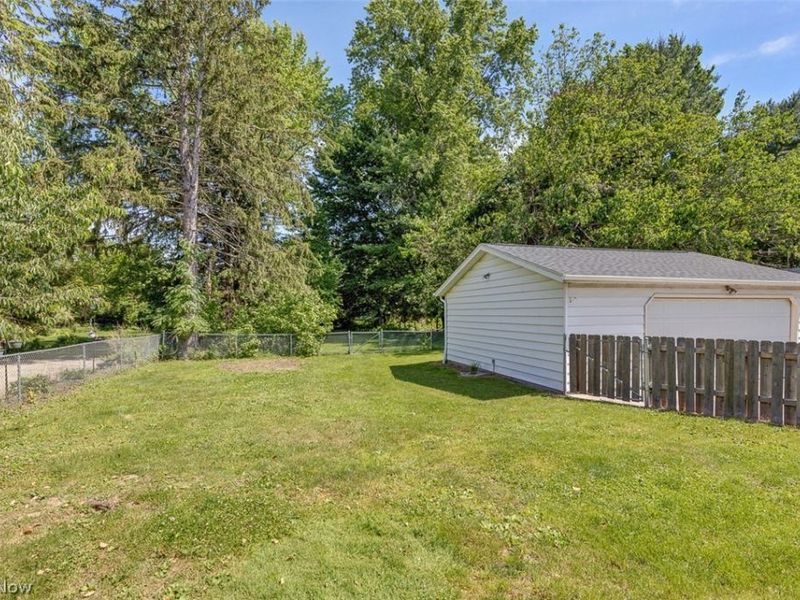 23954 Maple Ridge Road, North Olmsted, OH 44070 Photo 31
