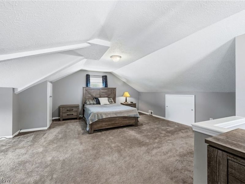 8327 Renwood Drive , Parma, OH 44129 Photo 16