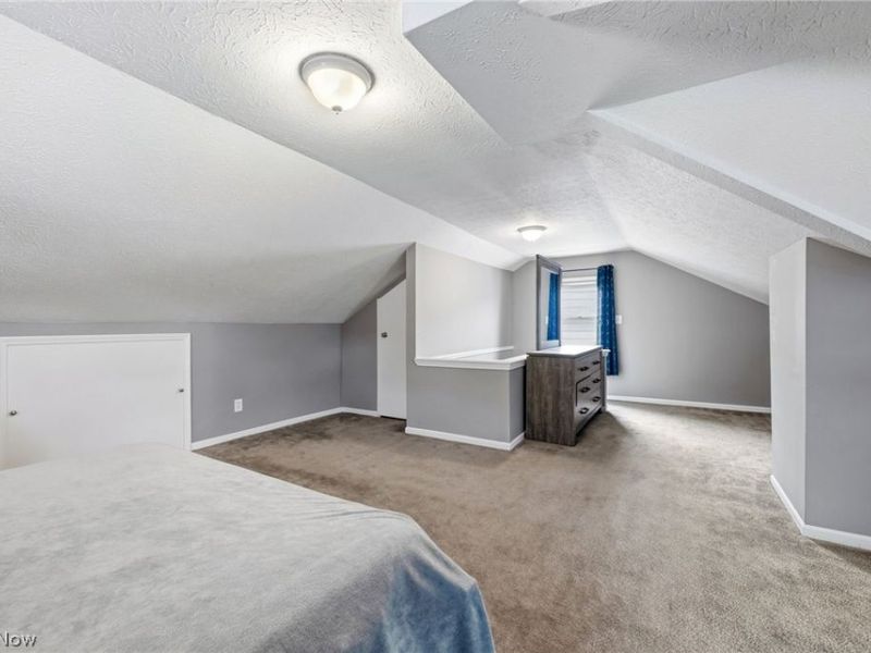 8327 Renwood Drive , Parma, OH 44129 Photo 17