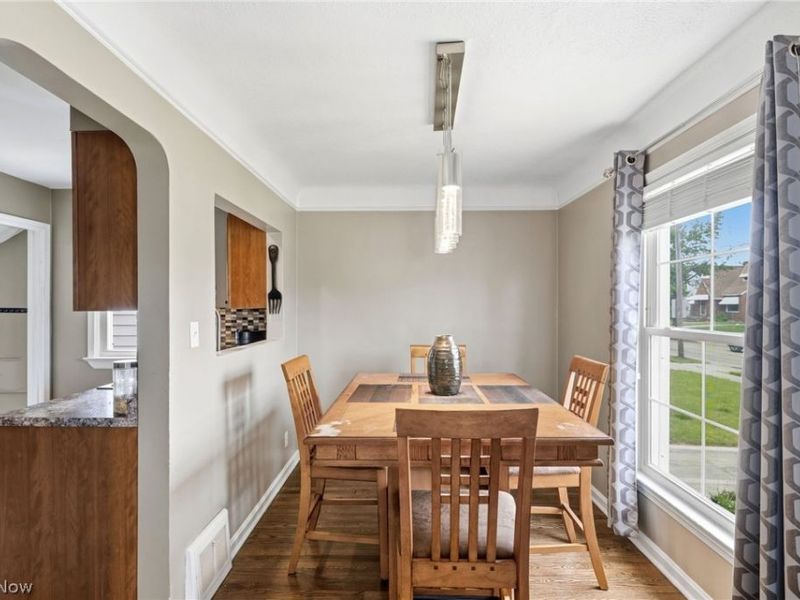 8327 Renwood Drive , Parma, OH 44129 Photo 6