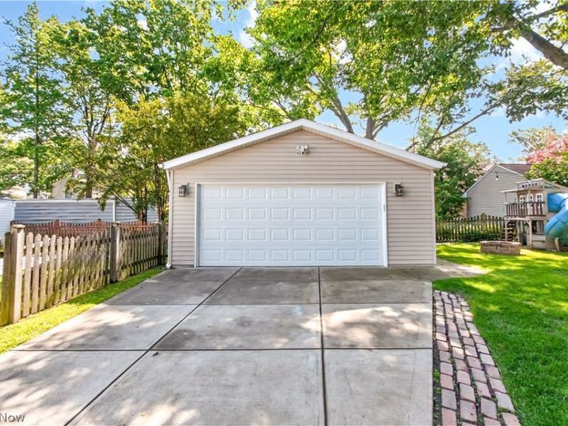 2649 Lakeview Avenue , Rocky River, OH 44116 Photo 4