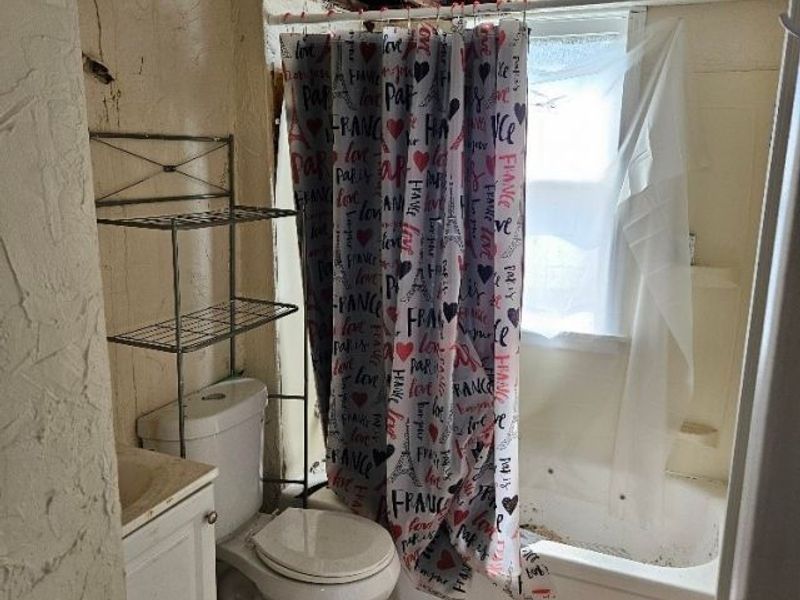 13705 Kelso Avenue , Cleveland, OH 44110 Photo 7