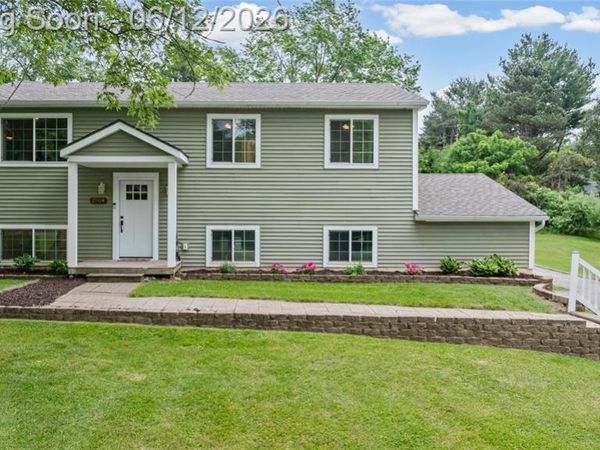 2904 Sun Terrace Drive, Hartland Twp, MI 48353