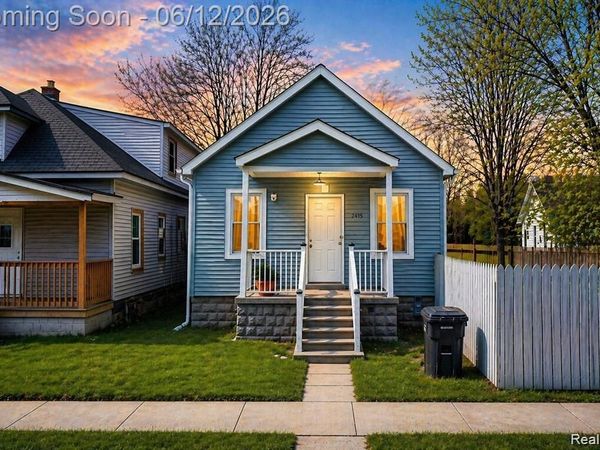 2415 McLean Street, Detroit, MI 48212