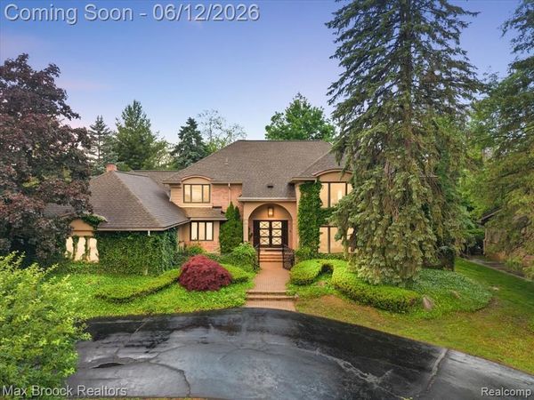 2999 Bloomfield Park Drive, West Bloomfield Twp, MI 48323