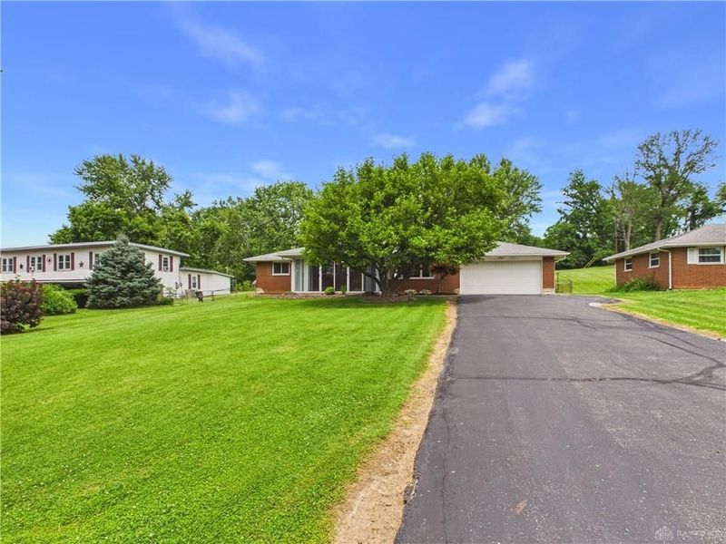 2974 Valley View Drive, Fairborn, OH 45432 Photo 1