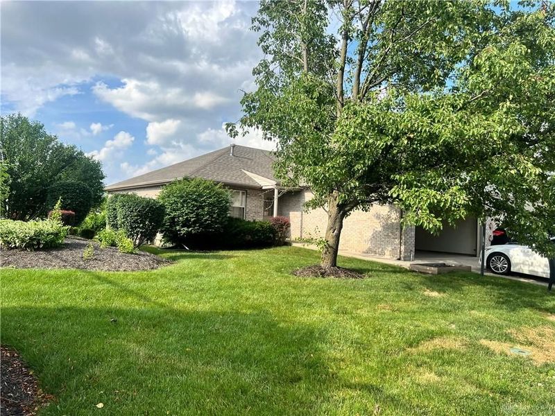 301 Kristina Lynn Place, Englewood, OH 45322 Photo 3