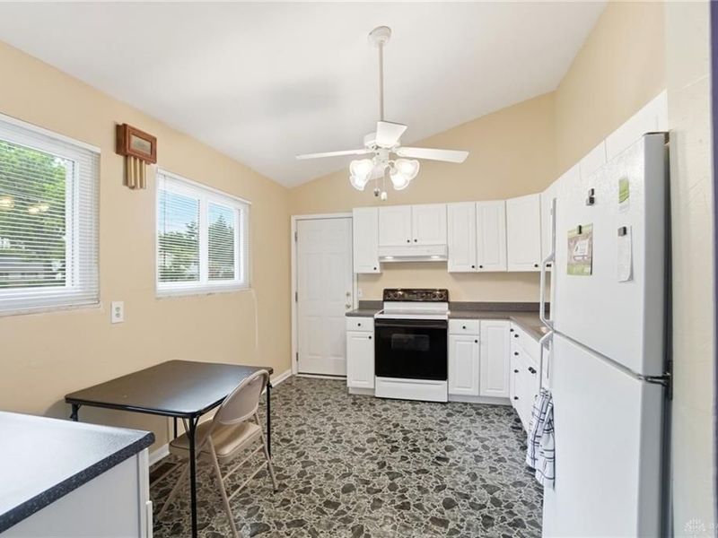838 W Kemper Road, Forest Park, OH 45240 Photo 12