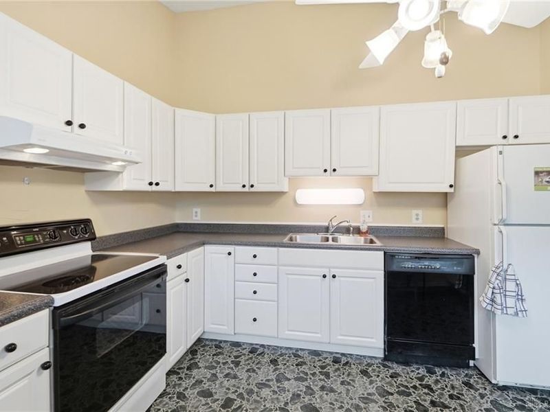 838 W Kemper Road, Forest Park, OH 45240 Photo 14