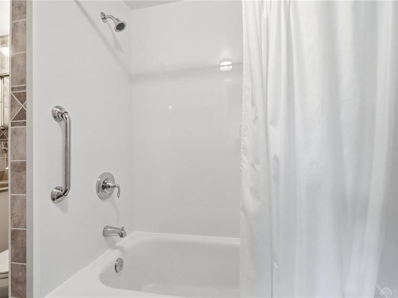 838 W Kemper Road, Forest Park, OH 45240 Photo 26