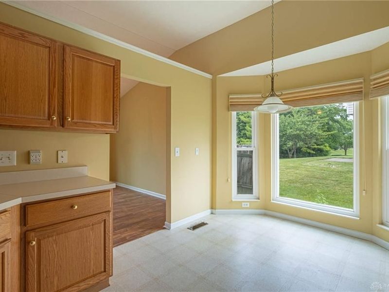 2502 Hillsdale Drive, Beavercreek Township, OH 45431 Photo 10