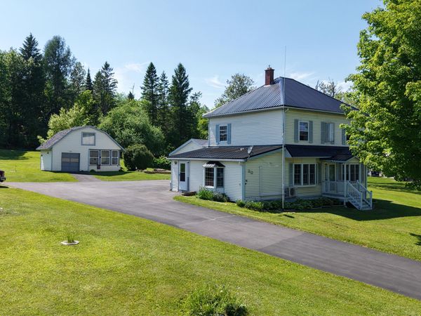 30 Benjamin Street , Mars Hill, ME 04758