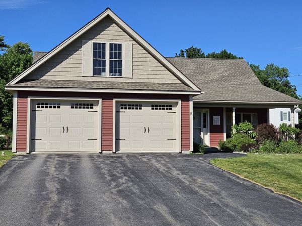 8 Chickadee Lane , Hampden, ME 04444