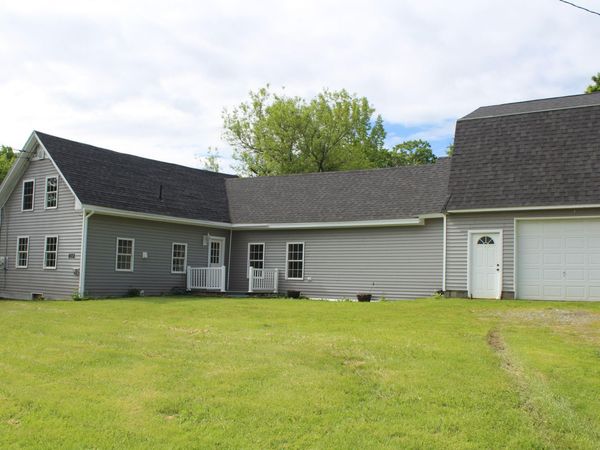 872 Main Road W, Carmel, ME 04419