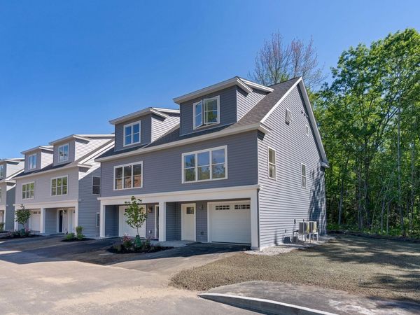 12 Creekside Court , Unit 11, Kennebunk, ME 04043
