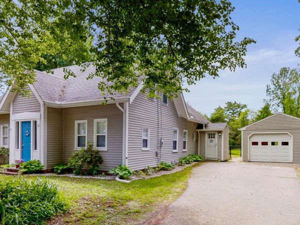 32 Main Street, Raymond, ME 04071