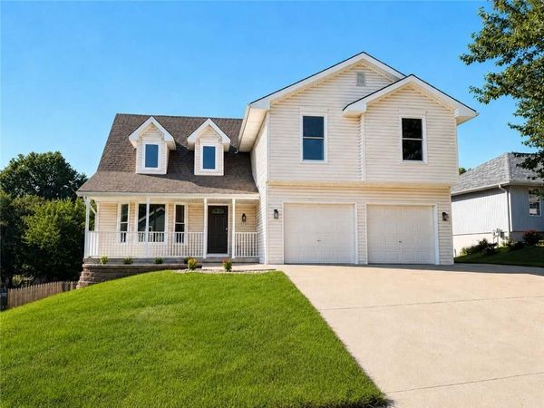 724 Plum Rose Drive, Liberty, MO 64068