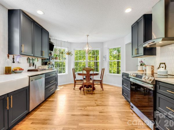747 Osborne Road, Clyde, NC 28721