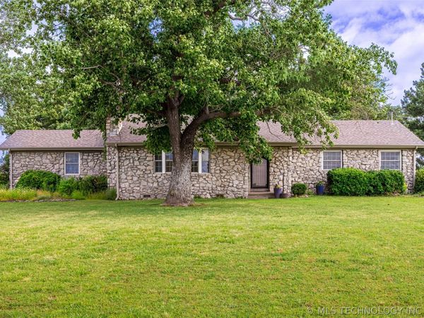 15885 E 600 Road , Inola, OK 74036
