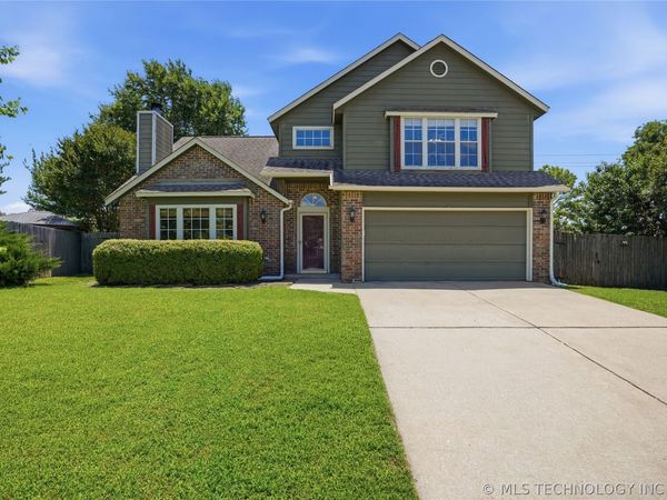 405 W San Diego Street , Broken Arrow, OK 74011